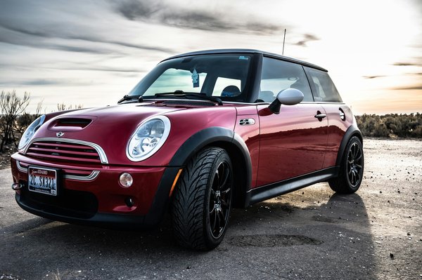 Loa mini cooper occasion : choisissez votre modèle hybride ou électrique